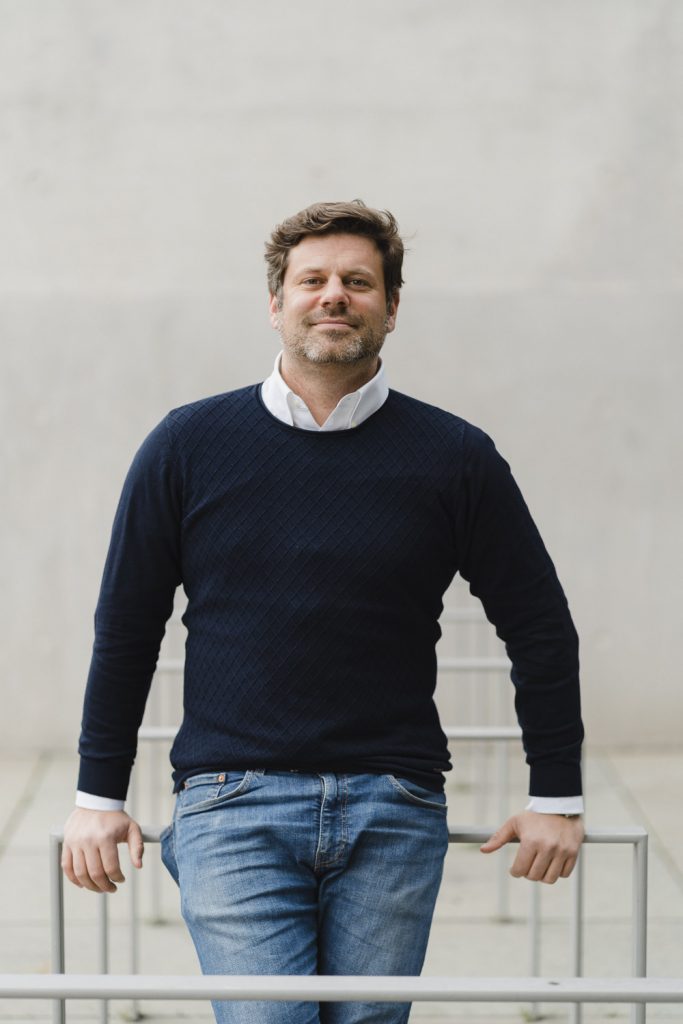 Fotoshooting David Kohlruss Regierungsviertel Marie-Elisabeth-Lüders-Haus Berlin Portrait Bewerbungsfoto